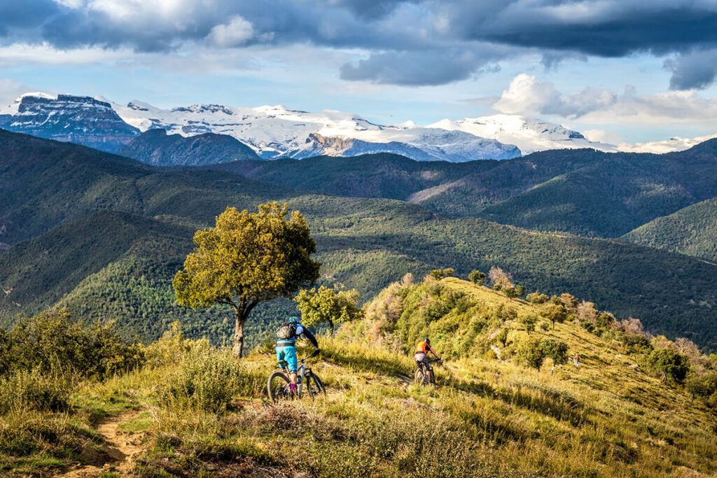 Enduro Flow Pyrenees MTB Tour - photo 3